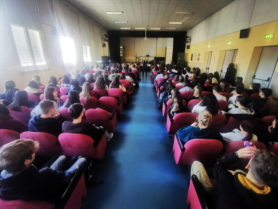 OGNI COSA E’ ILLUMINATA | Treviso (TV) | 26/01/23 * replica per scuole